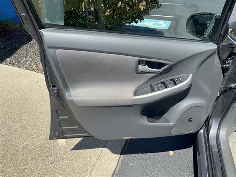 Used 2011 Toyota Prius One image 13
