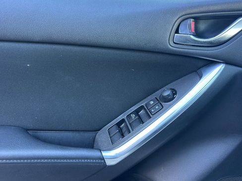 Used 2016 MAZDA CX-5 Touring image 11