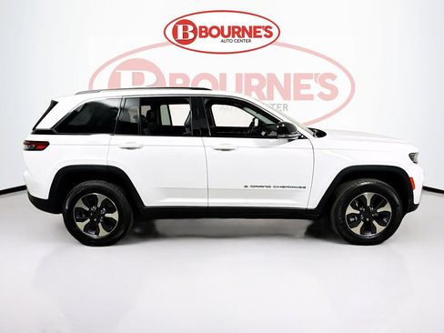 Used 2023 Jeep Grand Cherokee 4WD 4xe image 13