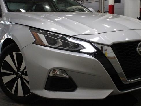 Used 2022 Nissan Altima 2.5 SV image 45