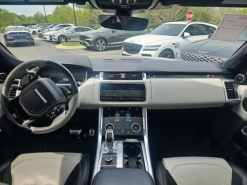 Used 2020 Land Rover Range Rover Sport SVR image 34