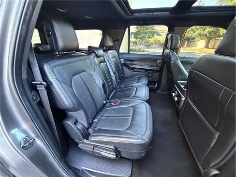 Used 2019 Ford Expedition Max Limited RWD image 16