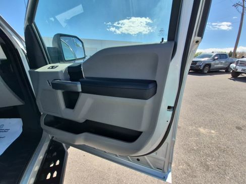 Used 2015 Ford F150 XLT image 40