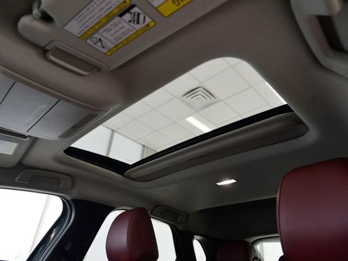 Used 2022 MAZDA CX-30 AWD 2.5 S w/ Preferred Package image 27