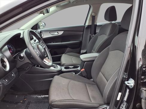 Used 2023 Kia Forte LXS image 20