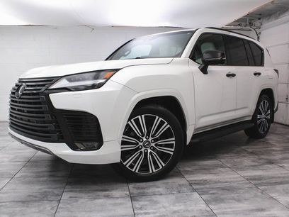 Used 2022 Lexus LX 600 4WD w/ Luxury Package