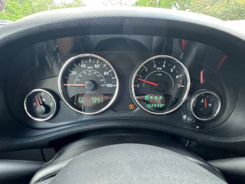 Used 2015 Jeep Wrangler Unlimited Sport w/ Quick Order Package 24S AWD/4WD image 4