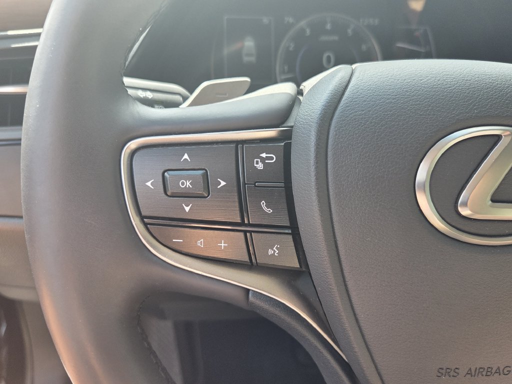 Used 2023 Lexus ES 350 w/ Premium Package FWD image 27