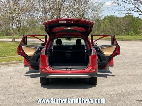 Used 2017 Toyota RAV4 XLE FWD image 39