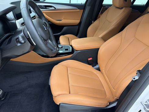 Certified 2025 BMW X4 xDrive30i w/ Premium Package AWD/4WD image 5