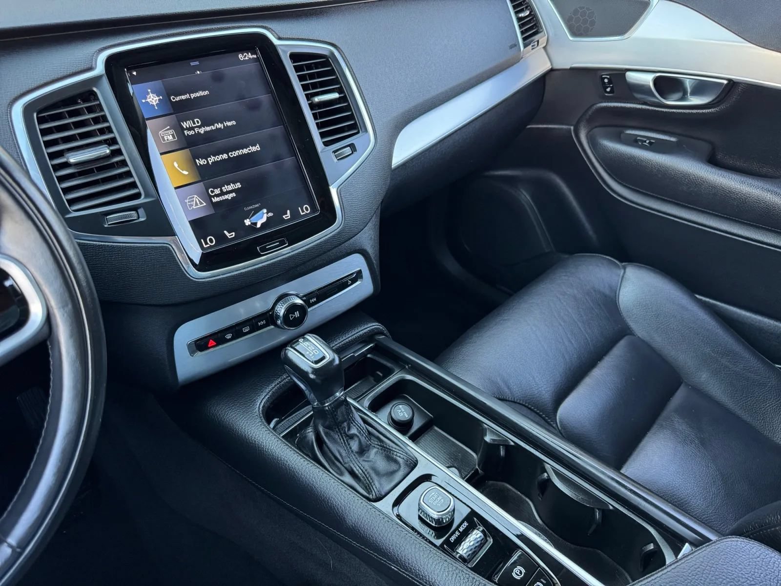 Used 2018 Volvo XC90 T5 Momentum w/ Convenience Package FWD image 31