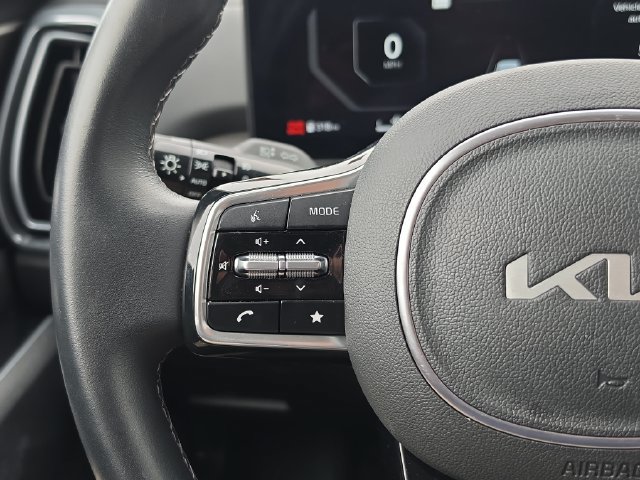 Certified 2025 Kia Sorento SX AWD/4WD image 18