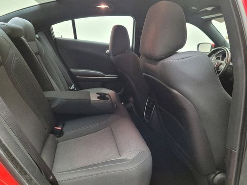 Used 2019 Dodge Charger SXT RWD image 19