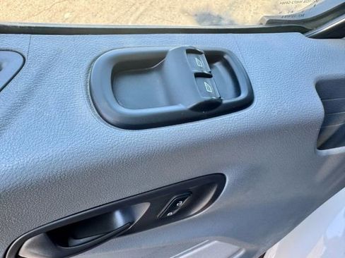 Used 2018 Ford Transit 250 138 image 18