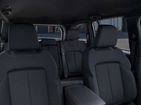 New 2025 Jeep Grand Cherokee Laredo w/ Luxury Tech Group I image 26