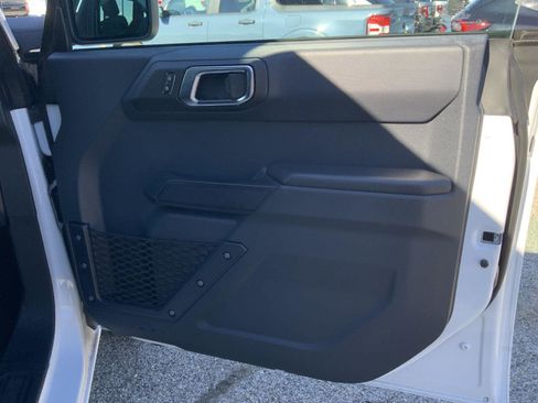 Used 2025 Ford Bronco Big Bend image 64