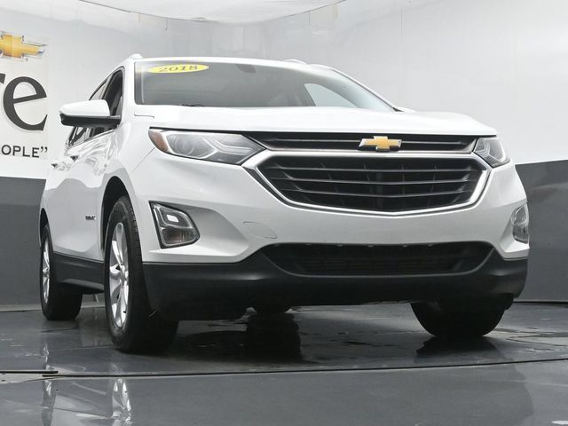Used 2018 Chevrolet Equinox LT w/ Sun & Infotainment Package FWD image 3