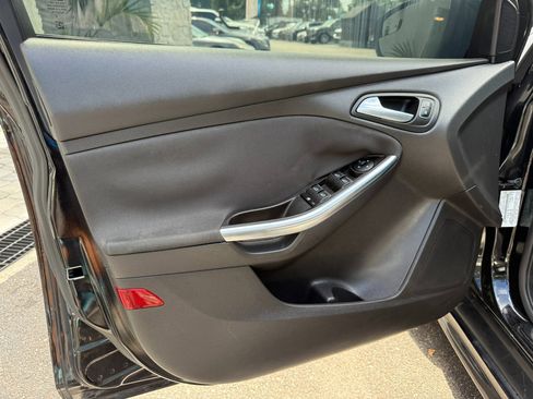 Used 2018 Ford Focus ST image 23