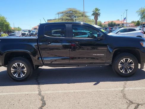 Used 2022 Chevrolet Colorado Z71 AWD/4WD image 11