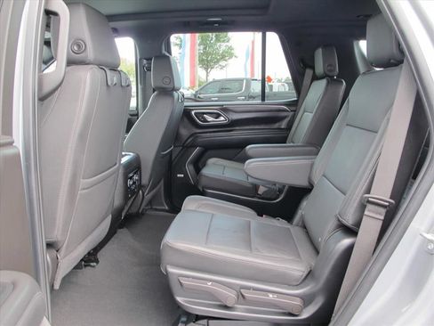 Used 2024 Chevrolet Tahoe Z71 w/ Luxury Package AWD/4WD image 24