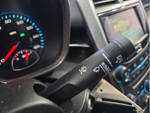 Used 2015 Chevrolet Malibu LT image 28