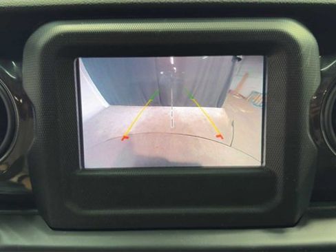 Used 2021 Jeep Wrangler Unlimited Sport image 31