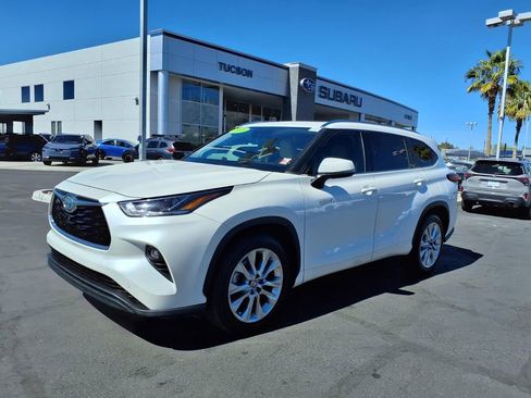 Used 2020 Toyota Highlander Limited image 9
