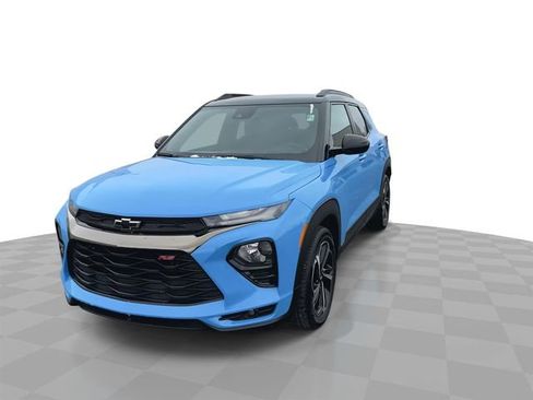 Certified 2023 Chevrolet TrailBlazer RS w/ Convenience Package image 3