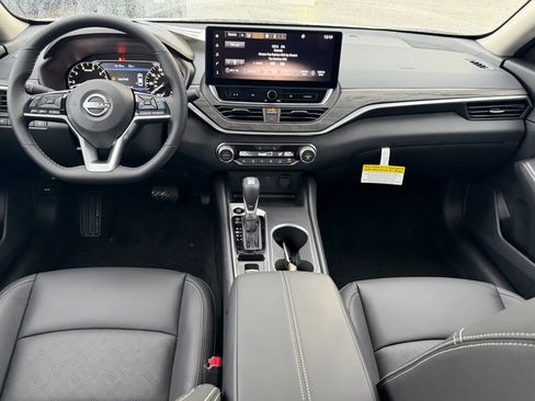 New 2026 Nissan Altima 2.5 SV FWD image 9