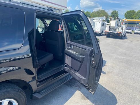 Used 2017 Ford Expedition EL XL w/ Equipment Group 101A AWD/4WD image 28