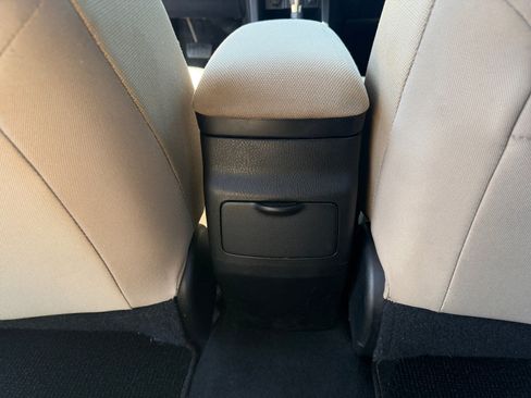 Used 2014 Toyota Corolla LE FWD image 30