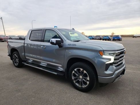 Used 2025 Chevrolet Silverado 1500 High Country w/ Technology Package image 7