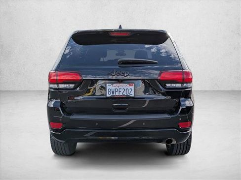 Used 2021 Jeep Grand Cherokee Laredo X AWD/4WD image 6