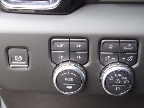 Used 2024 GMC Sierra 1500 Denali w/ Denali Reserve Package image 38