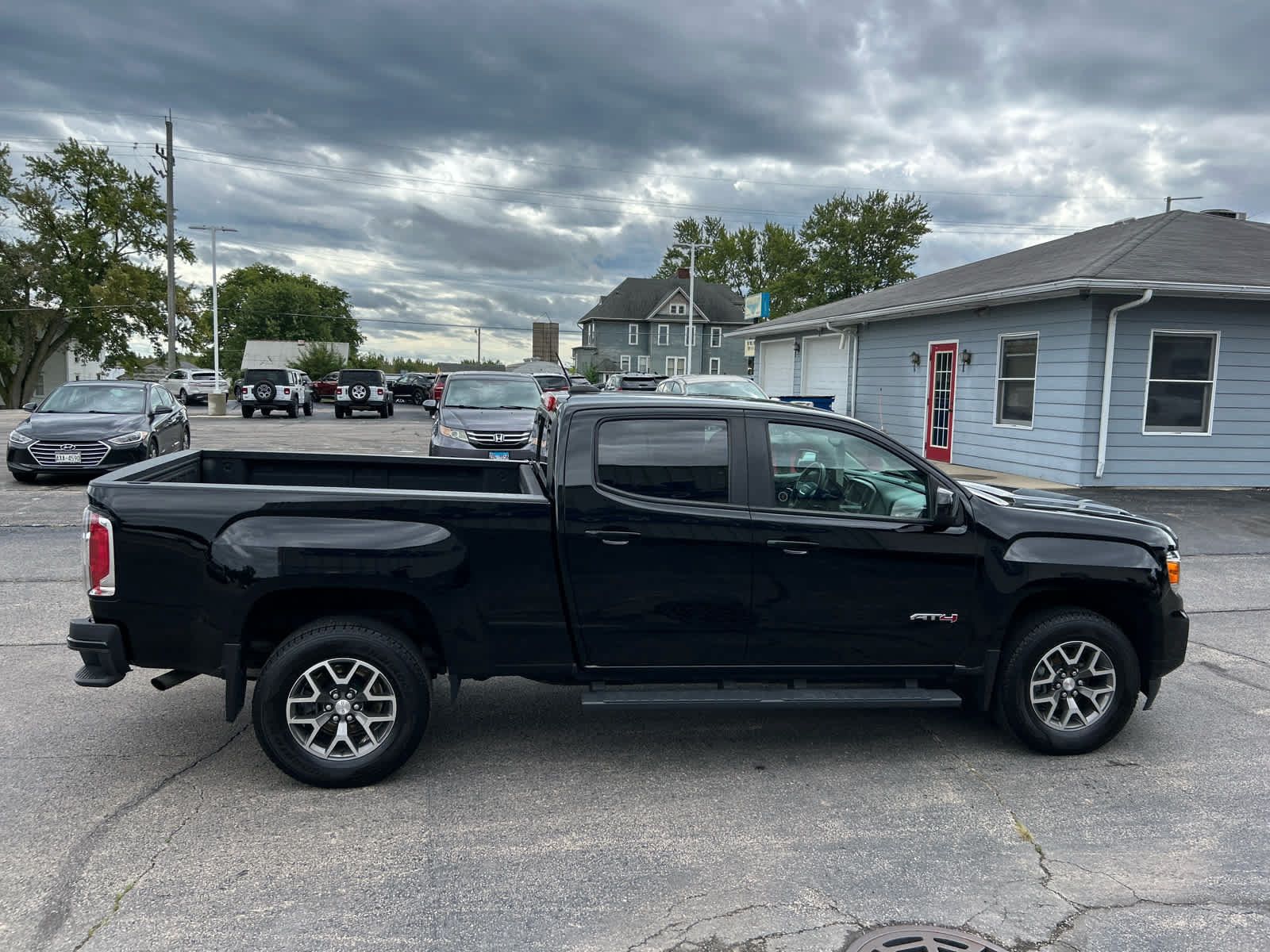 Used 2021 GMC Canyon AT4 AWD/4WD image 2