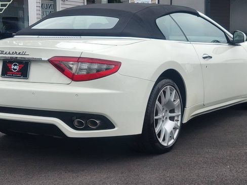 Used 2017 Maserati GranTurismo Convertible RWD image 11