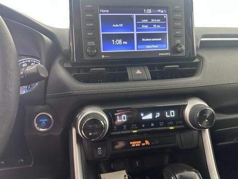 Used 2022 Toyota RAV4 XLE w/ Carpet Mat Package (TMS) AWD/4WD image 26