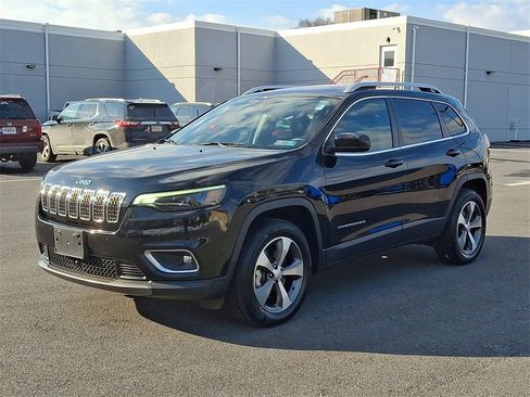 Used 2021 Jeep Cherokee Limited image 3