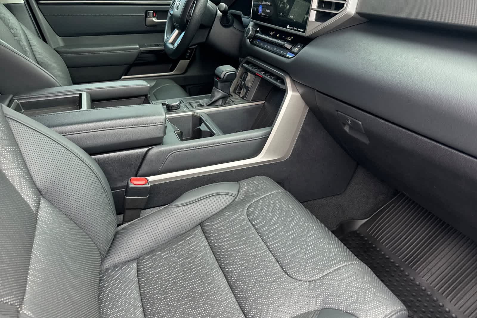 Used 2024 Toyota Tundra Limited w/ TRD Off-Road Package AWD/4WD image 15