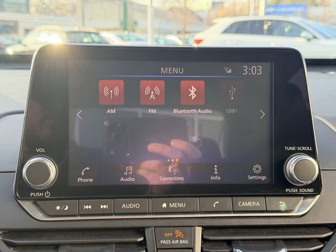 Used 2024 Nissan Altima 2.5 SV image 31