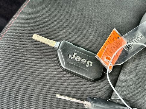 Used 2021 Jeep Wrangler Unlimited Rubicon image 20