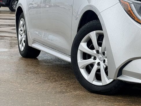 Used 2025 Toyota Corolla LE FWD image 10