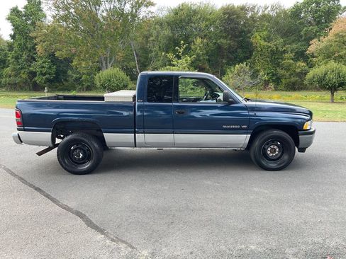 Used 2001 Dodge Ram 2500 Truck 2WD Quad Cab image 18