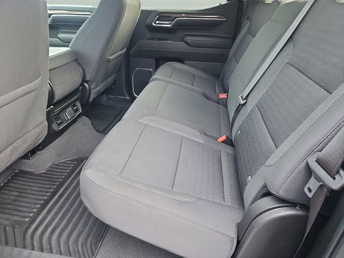 Used 2023 Chevrolet Silverado 1500 LT image 33