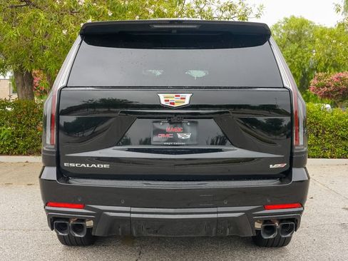New 2026 Cadillac Escalade V AWD/4WD image 10