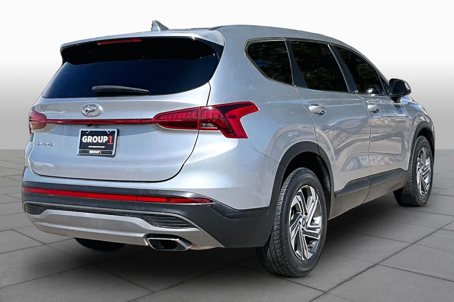 Used 2021 Hyundai Santa Fe SE FWD image 13