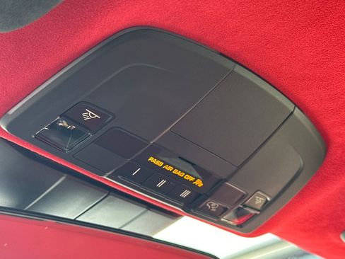 Used 2018 Porsche 911 GT2 RS image 19