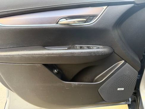 Used 2021 Cadillac XT5 Luxury w/ LPO, Floor Liner Package FWD image 25