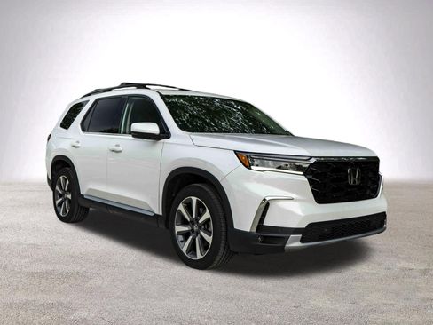 Used 2024 Honda Pilot Elite image 2