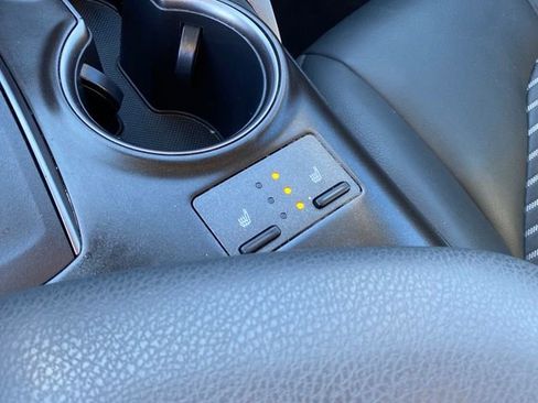 Used 2023 Toyota Camry SE image 11